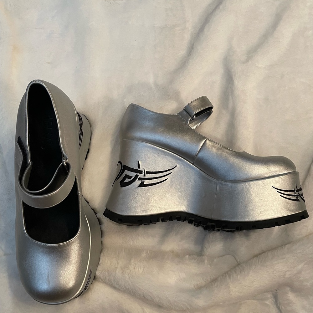 Dolls Kill - Delia’s Silver platform Maryjane’s sz 10